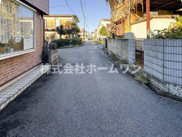 あきる野市二宮　土地の前面道路含む現地写真