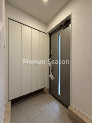 【玄関】 | 履物がスッキリ片付くシューズBOX◎
いつでも気持ち良く家族・ゲストをお出迎えできますよ♪