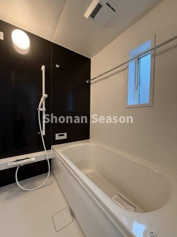 【浴室】 | １日頑張った身体を癒す１坪以上のバスユニット◎
浴室乾燥機・追い焚き機能を搭載しました♪