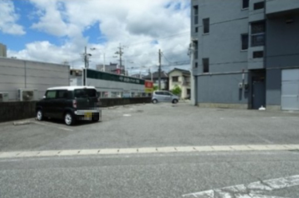 Ｓ＆Ｓビルの駐車場