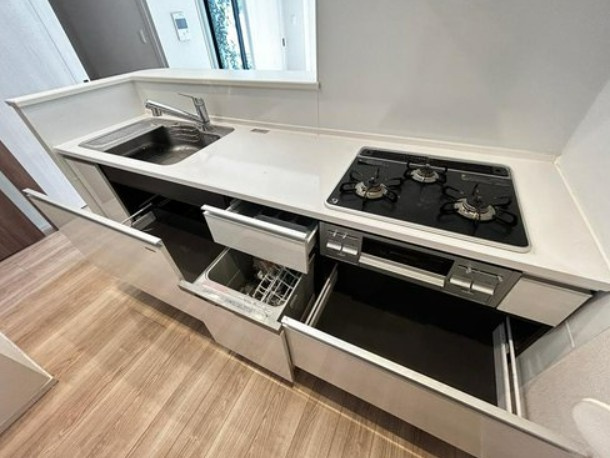 【中古マンション】パレステージ本川越のキッチン|収納も豊富ですっきり使えます！