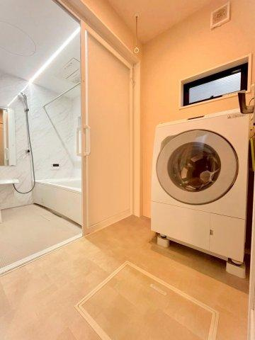 泉区中田東３丁目　中古戸建　5790万円の独立洗面台