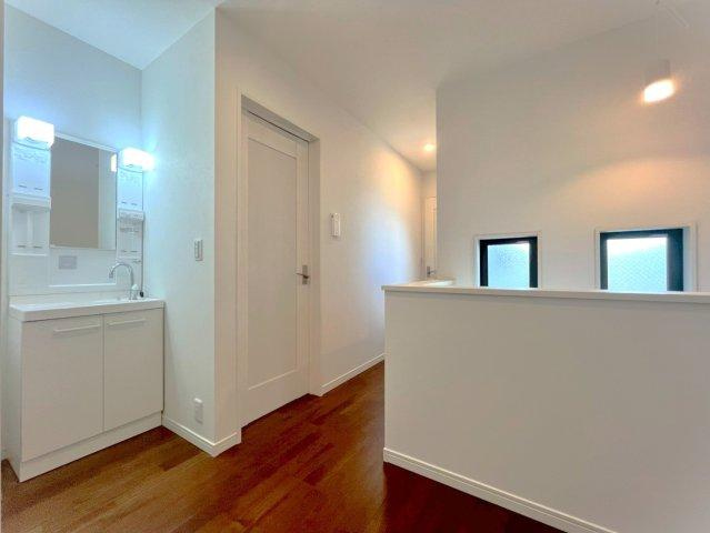 泉区中田東３丁目　中古戸建　5790万円の玄関