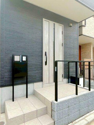 泉区中田東３丁目　中古戸建　5790万円の玄関