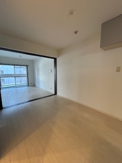 成晃マンションの居間・リビング|使いやすい居間です