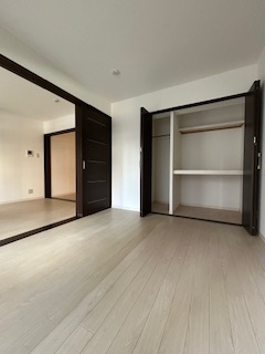 成晃マンションの洋室|個人の部屋や寝室として使える洋室です