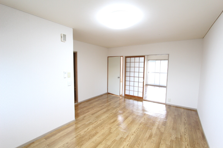 ぴゅあレジデンスの居間・リビング