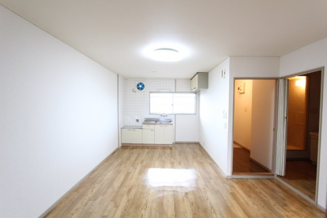 ぴゅあレジデンスの居間・リビング