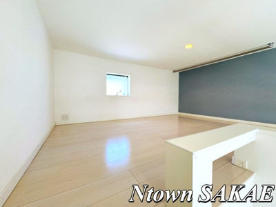 【内装】 | SANCTUARY | 内装は落ち着いています