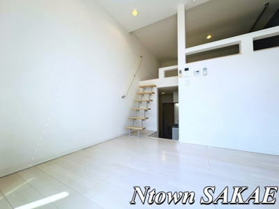 【居間・リビング】 | SANCTUARY | ゆったりとしたリビングです