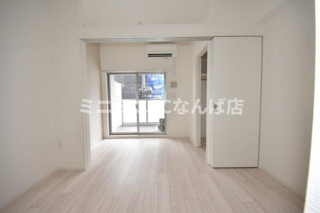 セレニテ南堀江エクラの居間・リビング