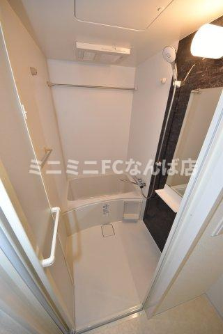 セレニテ南堀江エクラの浴室