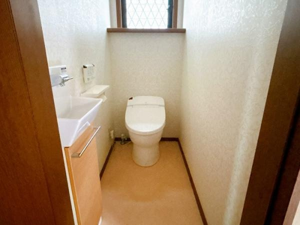 東広島市高屋高美が丘４丁目　中古一戸建てのトイレ