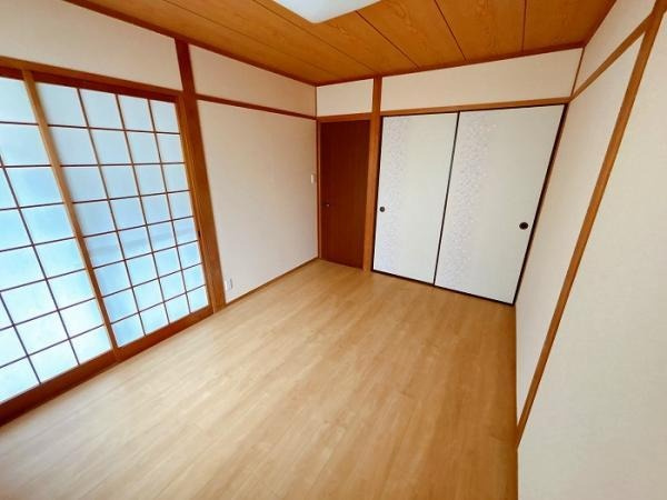 東広島市高屋高美が丘４丁目　中古一戸建ての洋室