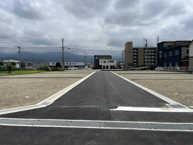 新堀エコタウンⅡの前面道路含む現地写真