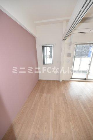 セレニテ南堀江エクラの寝室