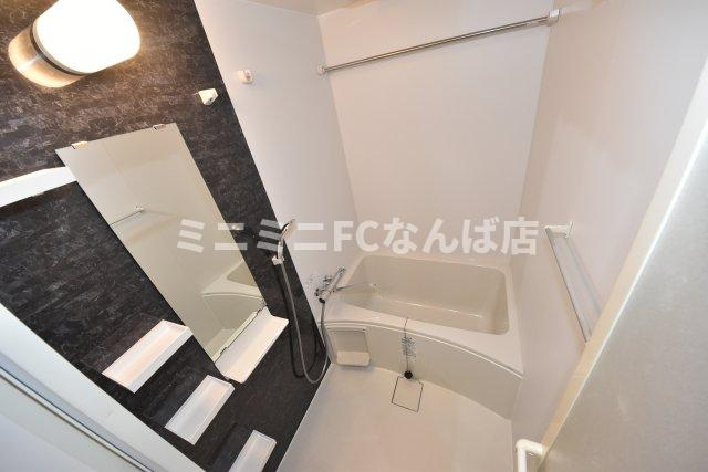 セレニテ南堀江エクラの浴室