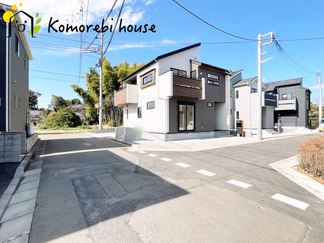 上尾市瓦葺　2期　新築一戸建て　ブルーミングガーデン　04の駐車場|撮影：'25/11/18