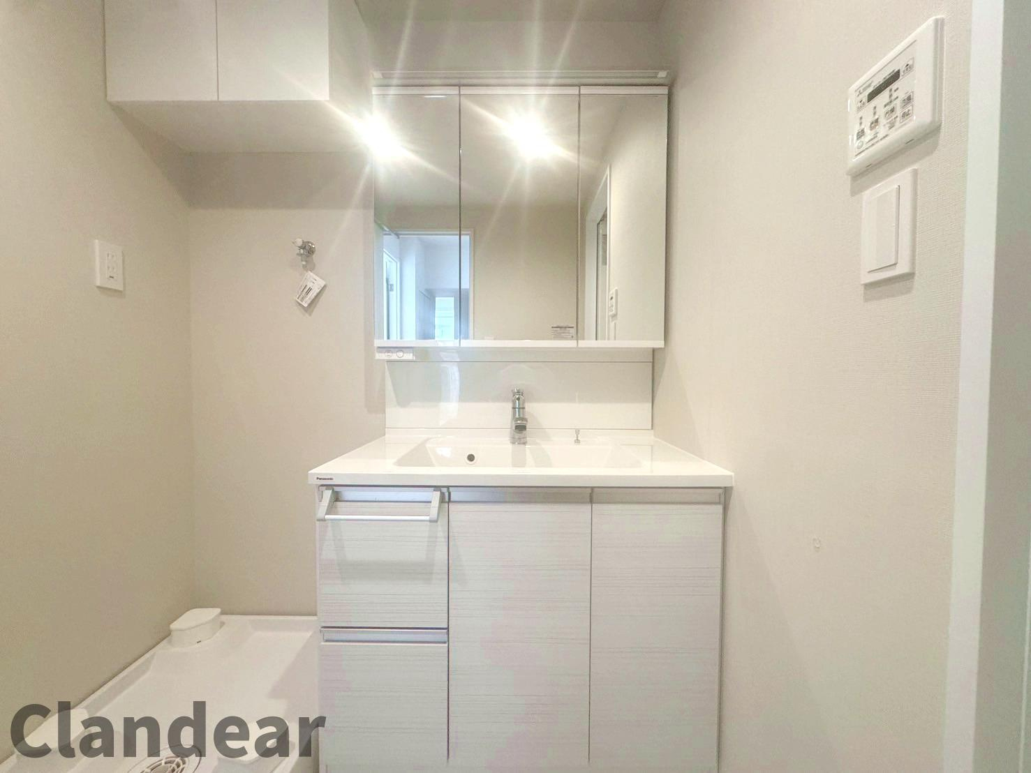 北千住ビューハイツの独立洗面台|ドキドキの新生活も、安心してスタート。ぴったりの住まいを見つけませんか？クランディアが一緒に住まい選びをサポートします‼　まずは、お気軽にお問合せください　＃クランディア
