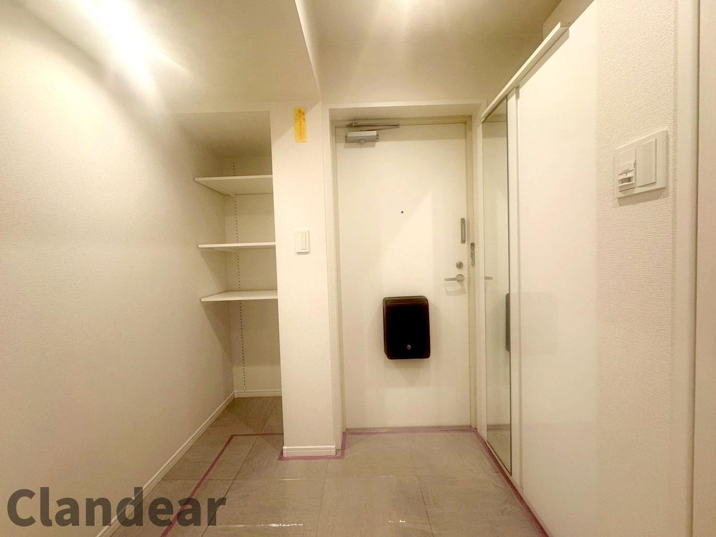 北千住ビューハイツの玄関|ドキドキの新生活も、安心してスタート。ぴったりの住まいを見つけませんか？クランディアが一緒に住まい選びをサポートします‼　まずは、お気軽にお問合せください　＃クランディア