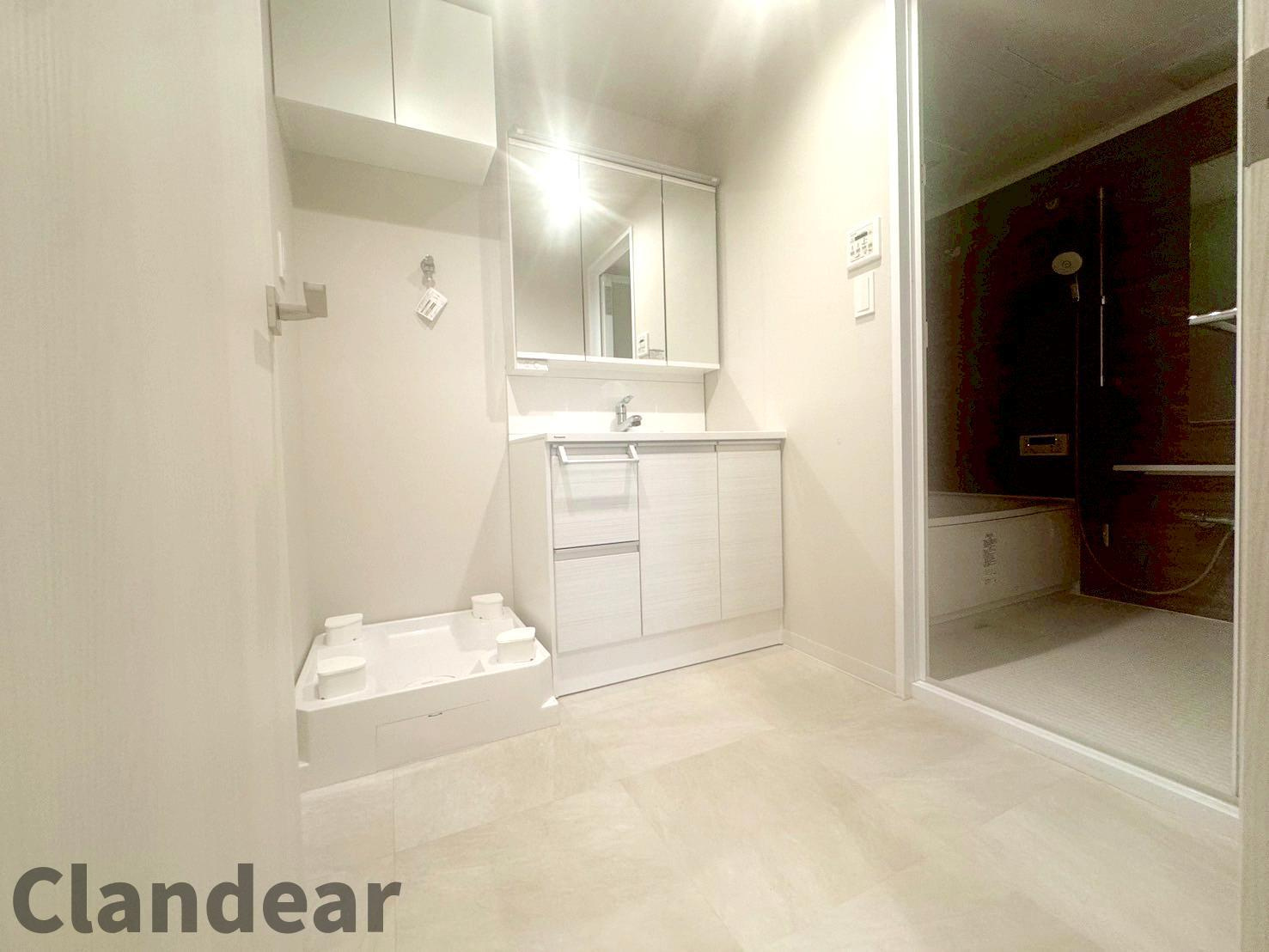 北千住ビューハイツの独立洗面台|ドキドキの新生活も、安心してスタート。ぴったりの住まいを見つけませんか？クランディアが一緒に住まい選びをサポートします‼　まずは、お気軽にお問合せください　＃クランディア