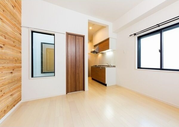 RadIAnce神宮前の居間・リビング