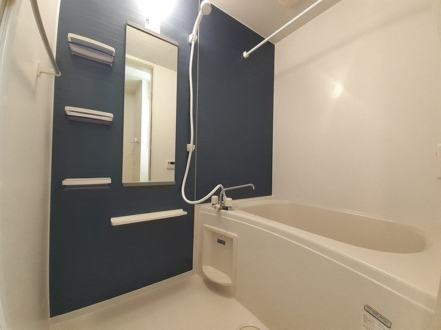 グラースＡの浴室