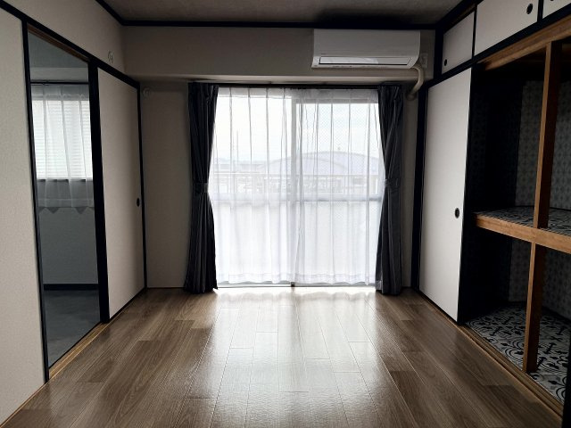 セオコート潤和の洋室