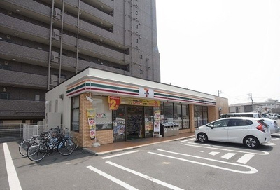 【周辺】 | モーレフ | セブンイレブンまで750m