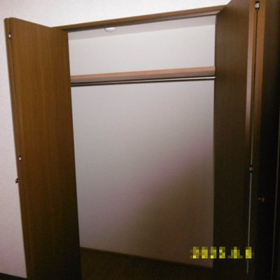 【収納】 | リッチモンドⅢ | 洋室の広いクローゼット