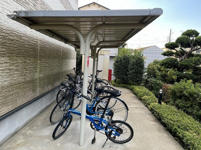【その他】 | レオパレスカサベルデ | 駐輪場　原付＆自転車のみ駐輪可能
