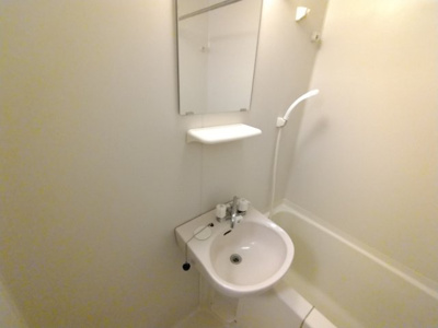 【内装】 | レオパレスクヴェレ