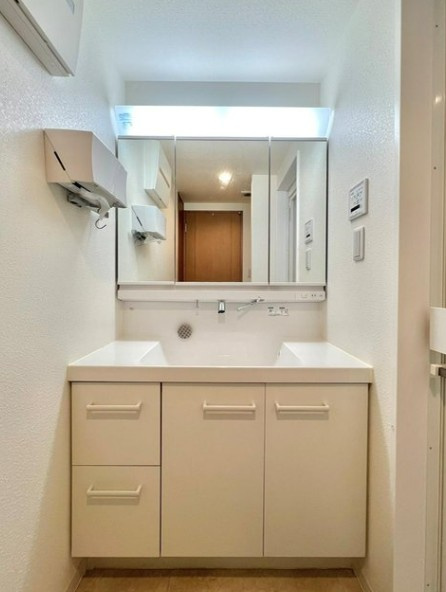 【中古マンション】オーベル川越・南大塚の独立洗面台|朝の身支度に欠かせない洗面台です！