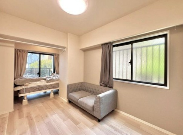 【中古マンション】オーベル川越・南大塚の洋室|8帖洋室＋書斎