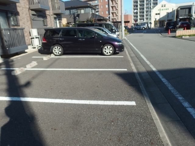 プレミールの駐車場