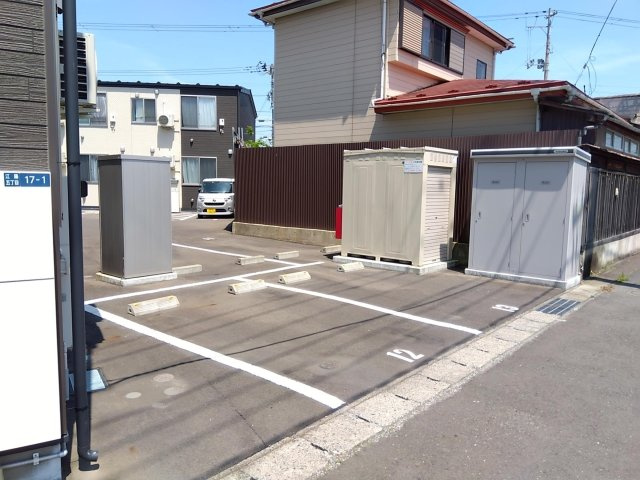 クレアージュ江陽Aの駐車場