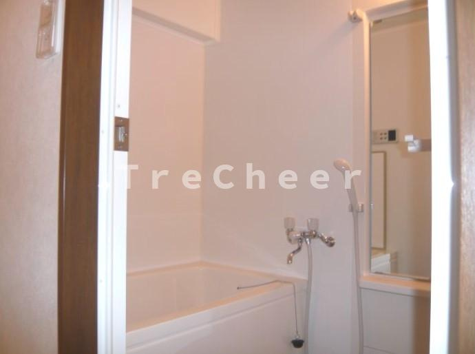 ラメール駒込の浴室