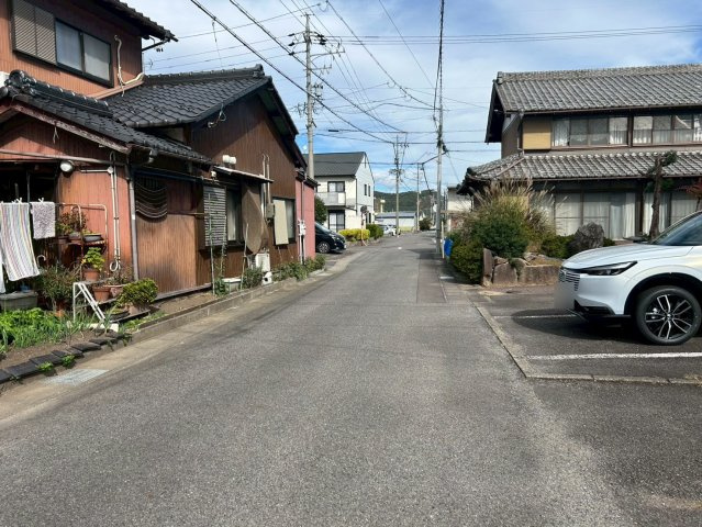 売土地　各務原市那加浜見町2丁目　44.78坪の前面道路含む現地写真