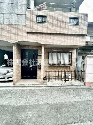 西成区岸里一戸建のエントランス
