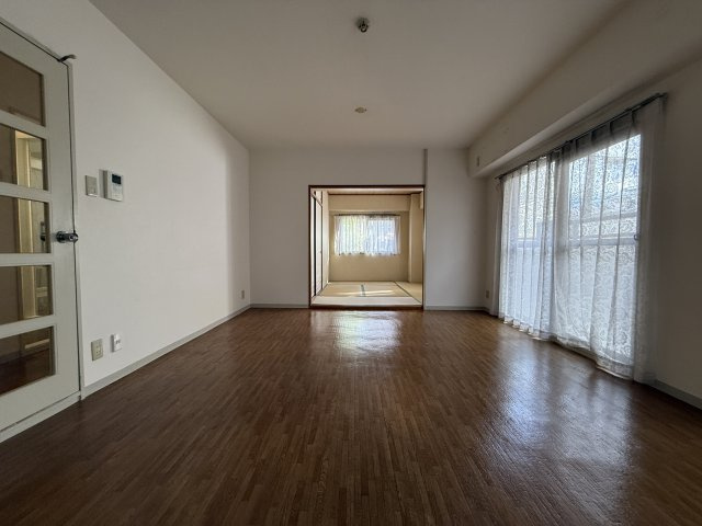 ラ・メール鉢塚の居間・リビング