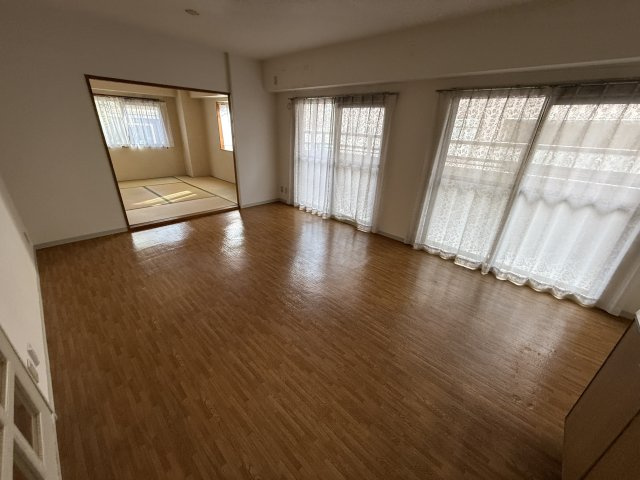 ラ・メール鉢塚の居間・リビング