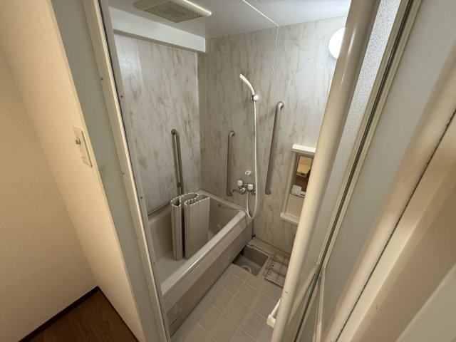 ラ・メール鉢塚の浴室