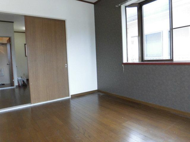 ロマリンダ・ローズⅡの洋室|コンパクトで使いやすい洋室です