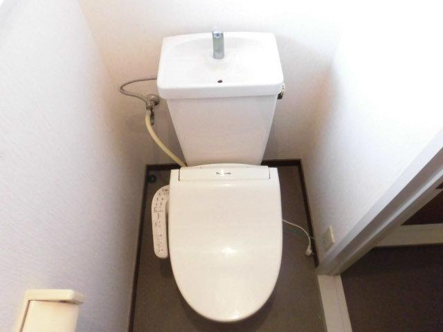 ロマリンダ・ローズⅡのトイレ|コンパクトで使いやすいトイレです