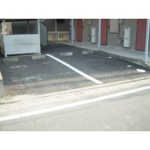 エスポワールＫの駐車場