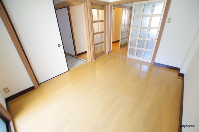 メゾン阪下　仲介手数料無料の洋室