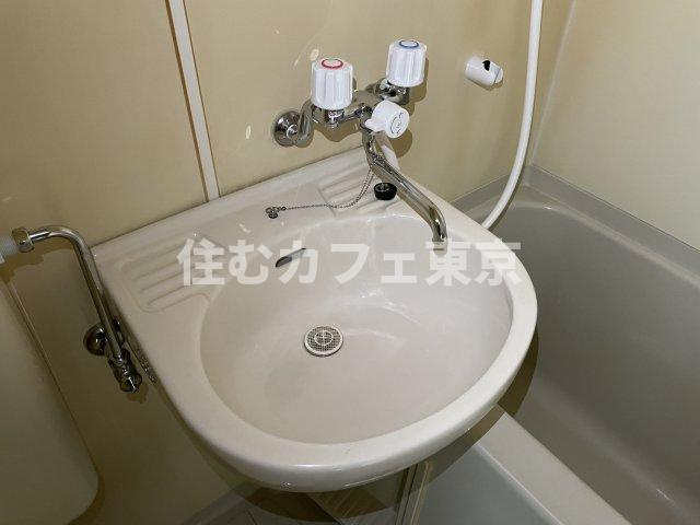 レジデンスATT立川の洗面所|コンパクトな洗面です