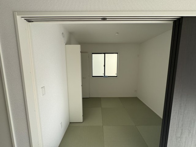 【和室】 | うるま市石川4期（全2棟）ラスト2号棟 | 2号棟　和洋室4.5帖＋収納付き♪