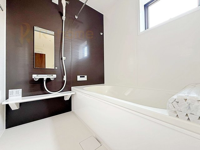 ひたちなか市足崎19期　新築戸建て　1号棟の浴室|足を伸ばしてもゆったりできるバスルーム♪機能性も取り入れて使い易さも保証します♪
