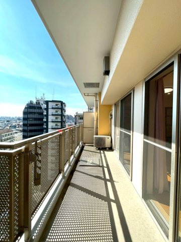 TOKYOシティトリエのバルコニー|広々L字型バルコニー♪